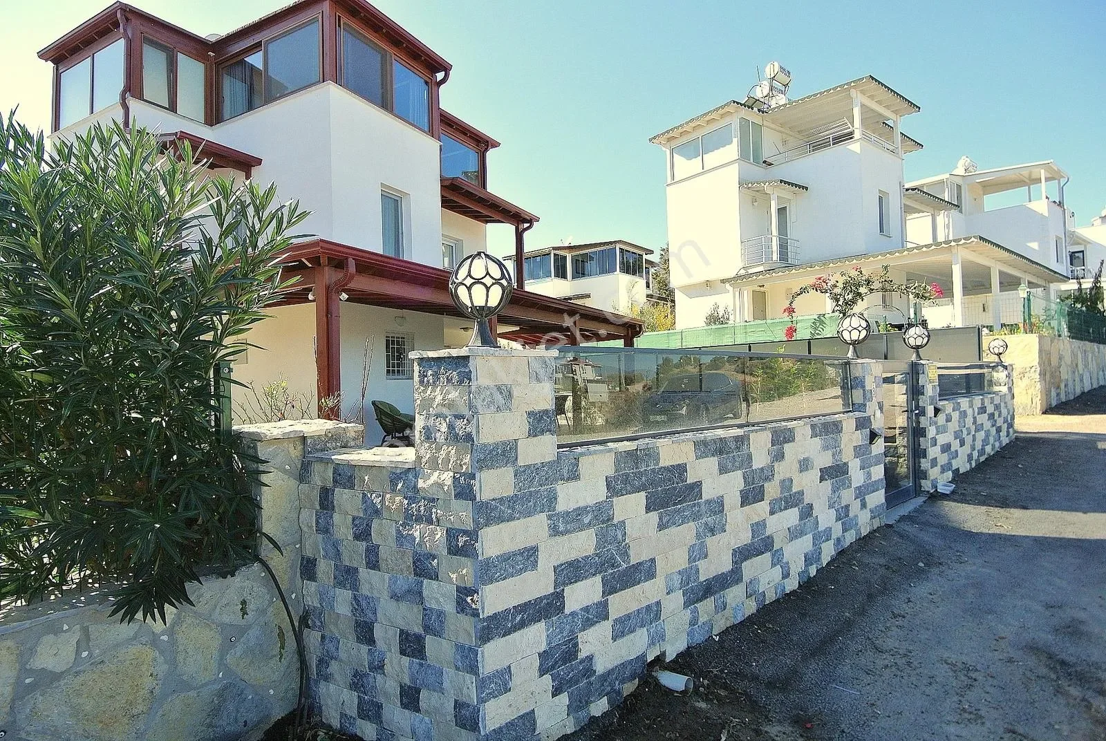 NEW BUILDING FULLY FURNISHED DETACHED VILLA ON A SITE WITH TURQUOISE SAND BEACH, photo 1
